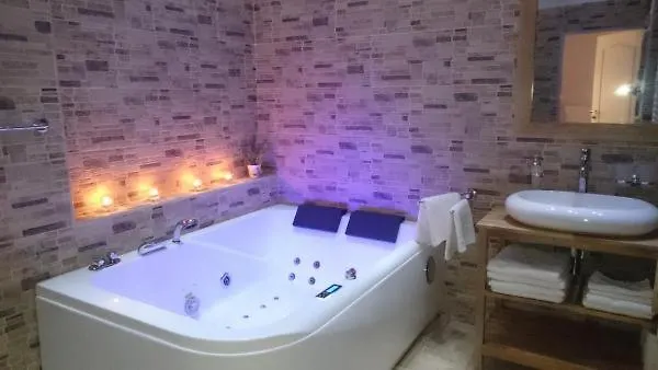 Excellent Romantic Hotell